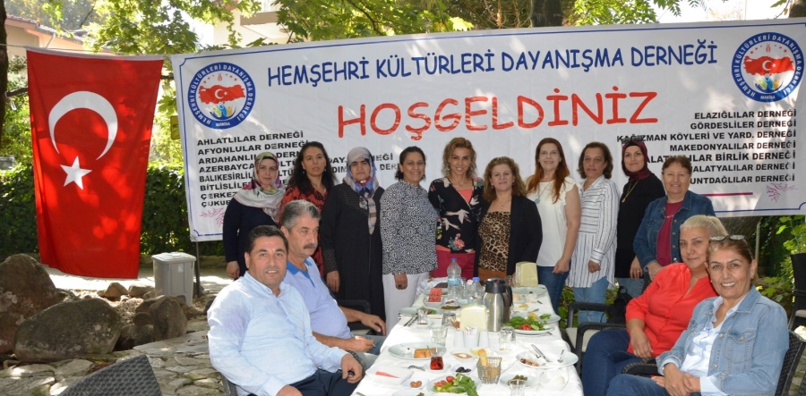 Manisa Hemşeri Kültürleri Derneği  kadın kolları kuruldu