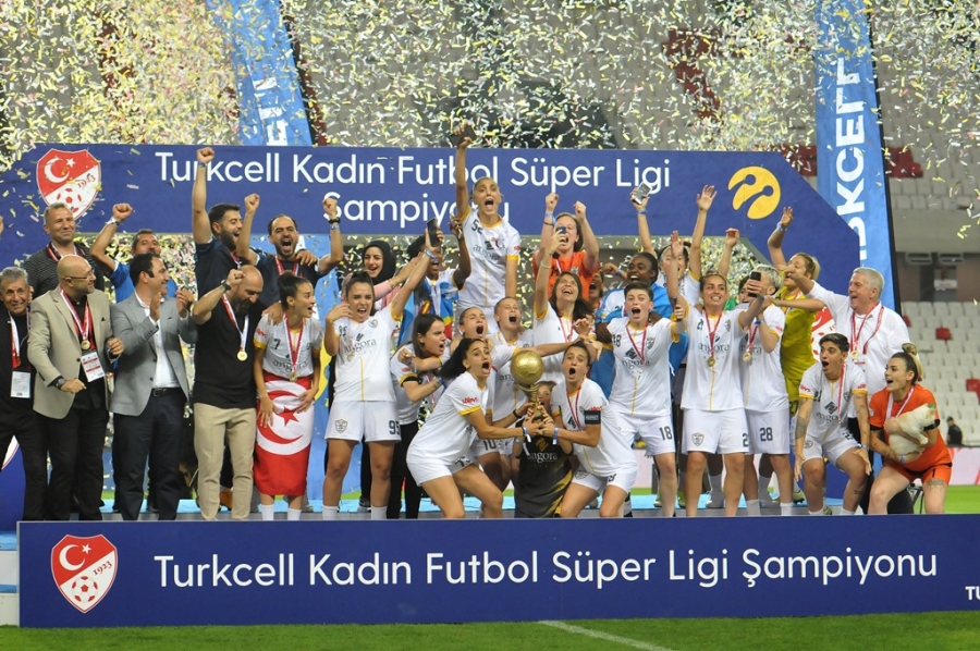 Turkcell Kadın Futbol Süper Ligi şampiyonu ALG Spor