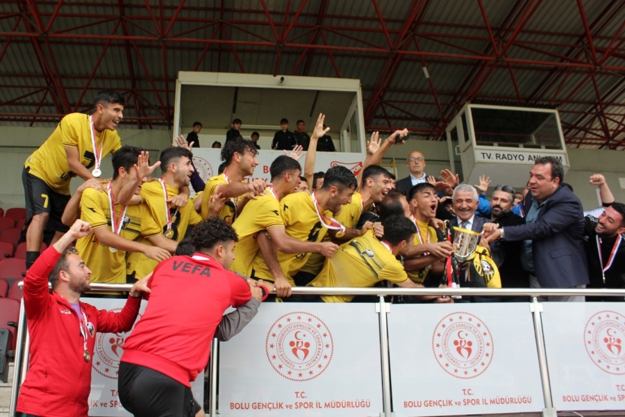 U18 Türkiye Şampiyonu Adana Vefaspor