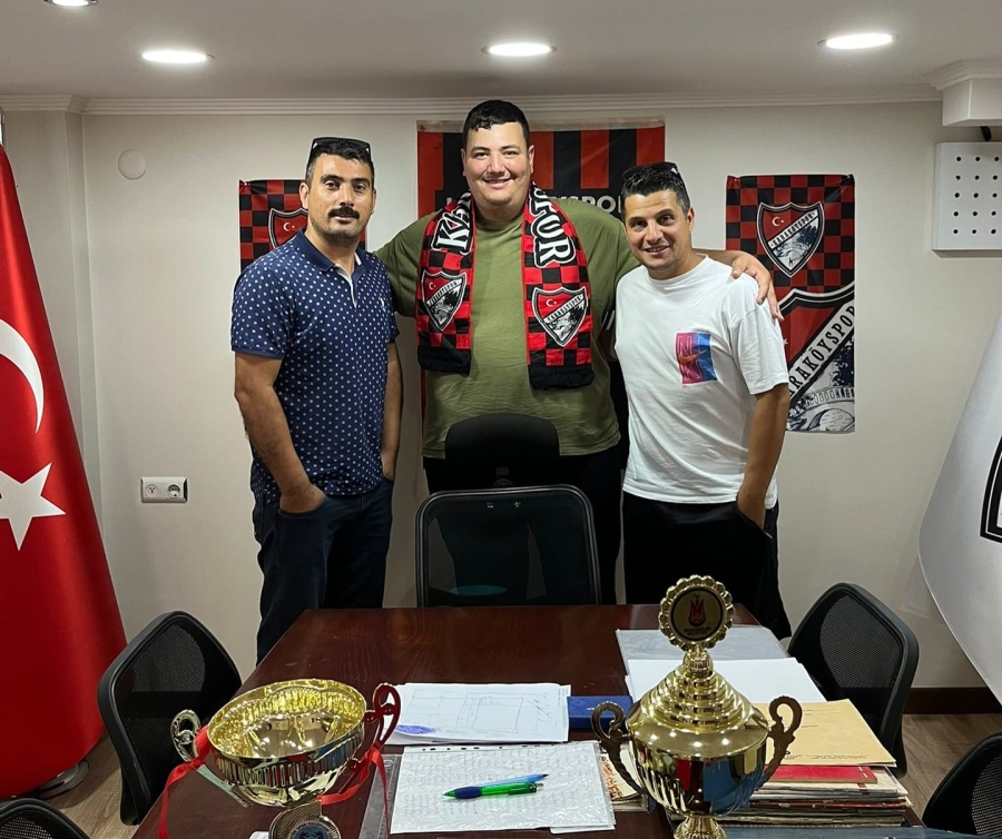Karaköyspor Fk genel kaptanı  Hasancan Vatan 