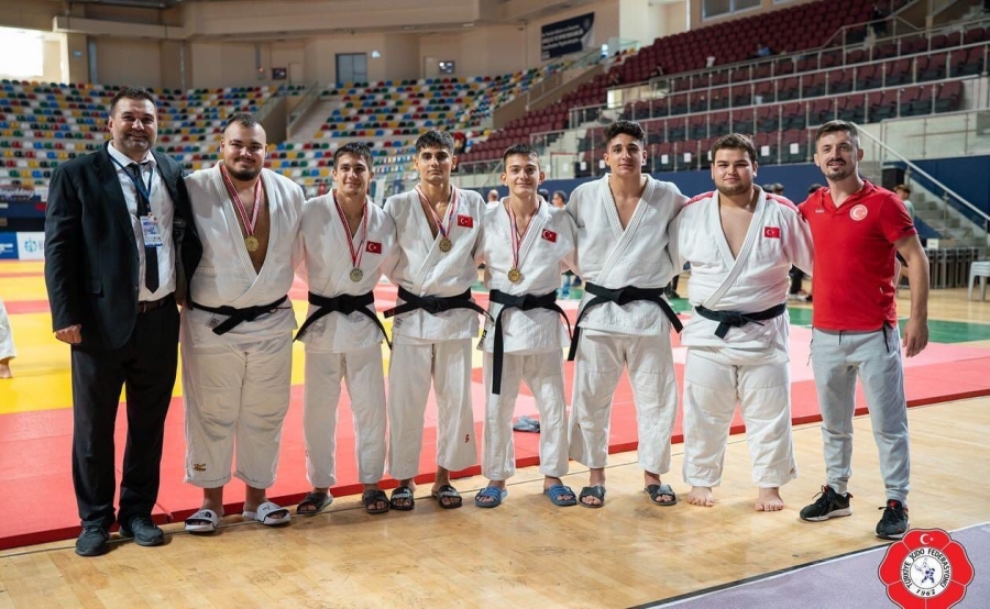 Manisa BBSK’lı Judocular Gururlandırdı