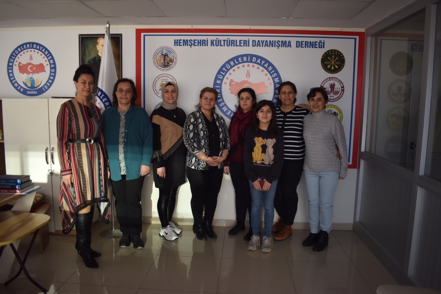 Manisa Hemşehri Kültürleri ve Dayanışma Derneği Kadın Kolları toplandı
