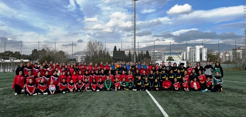   U15 ve U17 Kız Milli Takımlar Bölge Seçmeleri İzmir Etabı tamamlandı