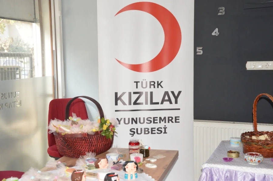 KIZILAY YUNUSEMRE MUM VE SABUN KURSU AÇTI