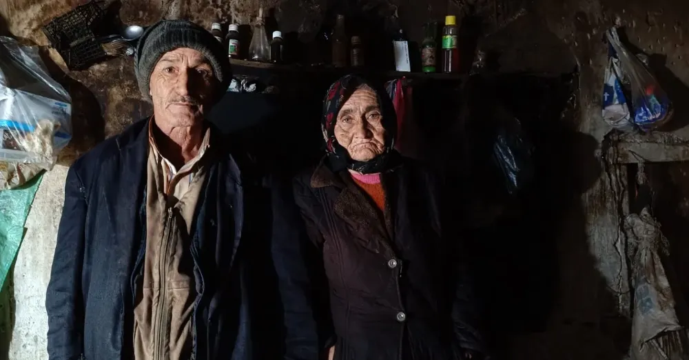 Alaşehirli 80 Yaşındaki Yaşlı Çift Yardım Eli Bekliyor