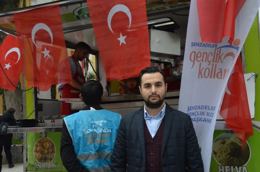 AK Parti Şehzadeler Gençlik Kollarından Çanakkale Zaferi İçin Lokma Hayrı