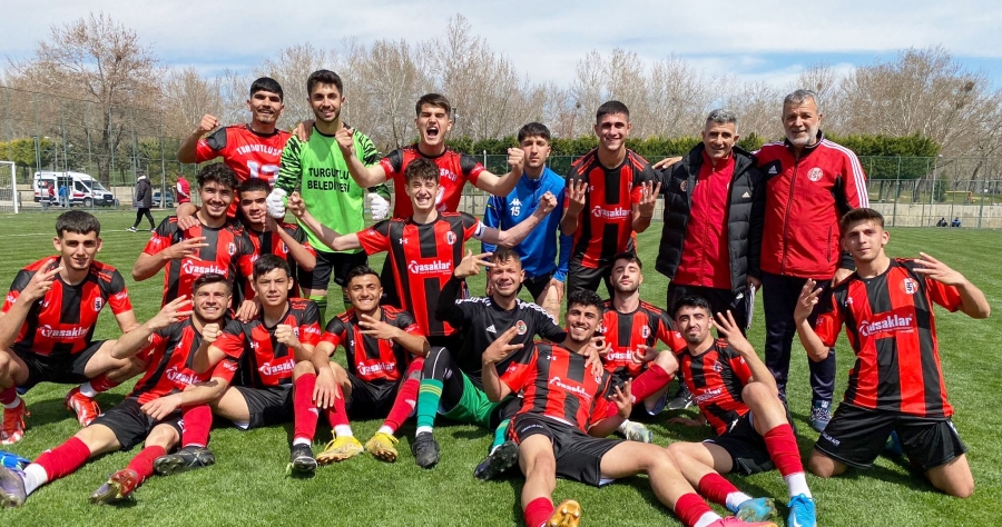 TURGUTLUSPOR U19 TAKIMI YARI FİNALE YÜKSELDİ 