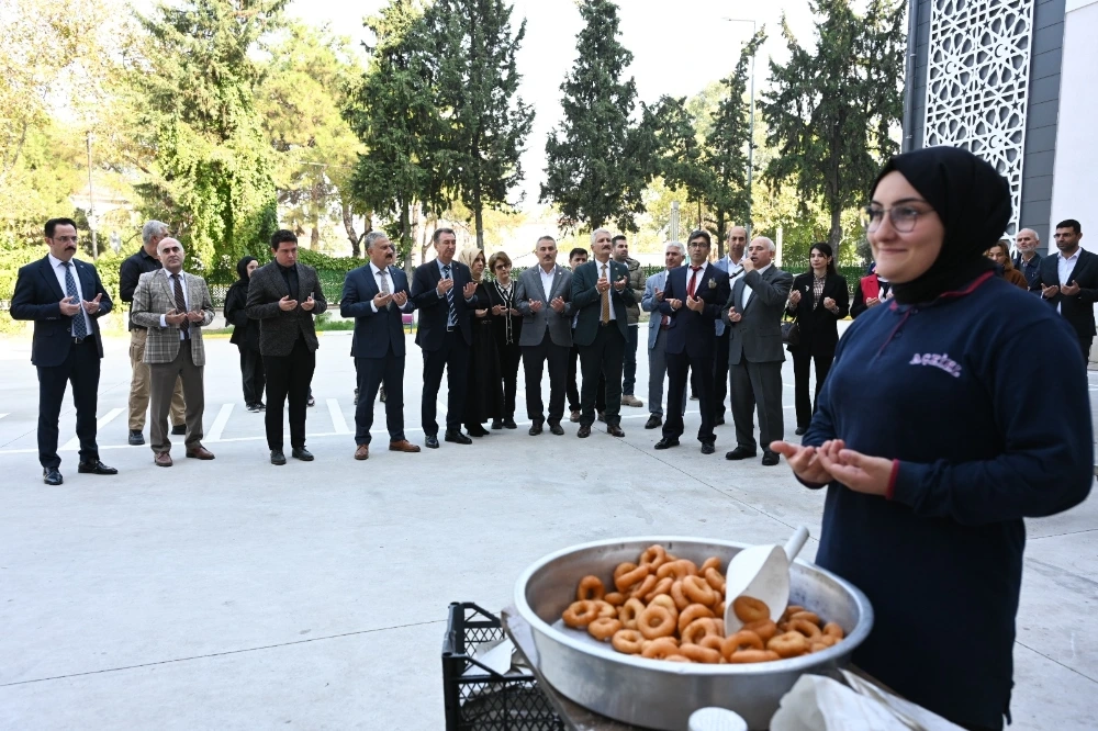 İmam Hatiplerin Kuruluş Haftası Coşkuyla Kutlandı