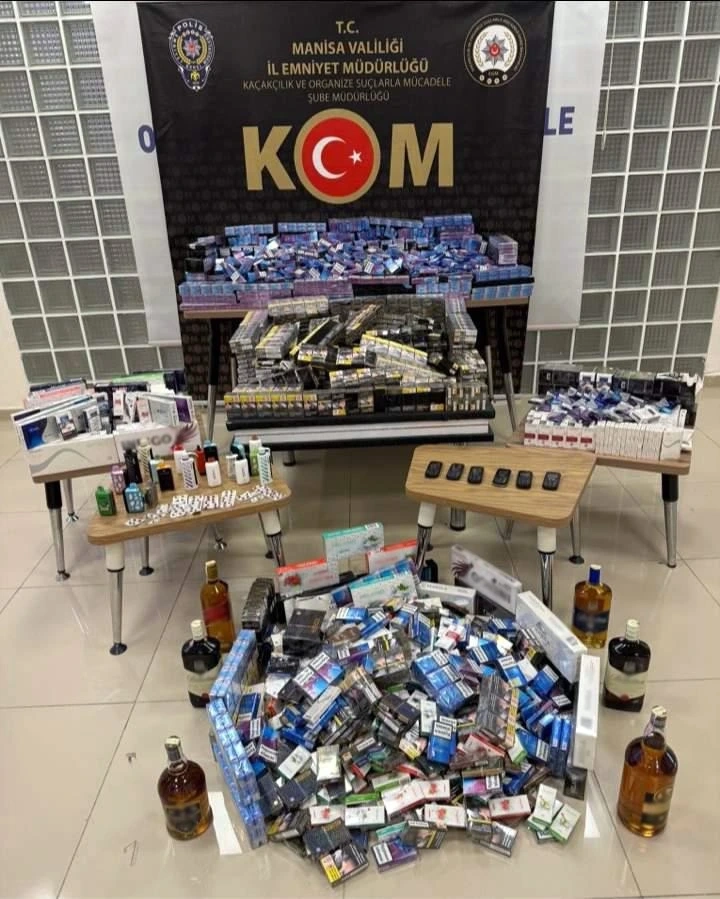 Manisa’da Kaçak Sigara, Elektronik Ürün ve Uyuşturucu Hap Ele Geçirildi