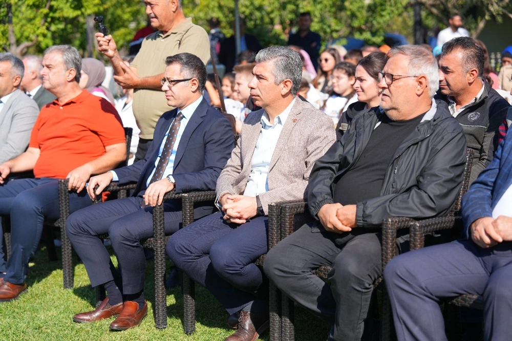 Soma’da Zeytin Hasadı Şenliği: Başkan Okur’dan Birlik ve Bereket Mesajı