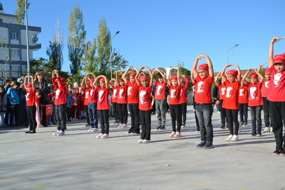 Dr. Ömer Faruk Meriç İlkokulu’nda 29 Ekim Cumhuriyet Bayramı coşkusuyla kutlandı