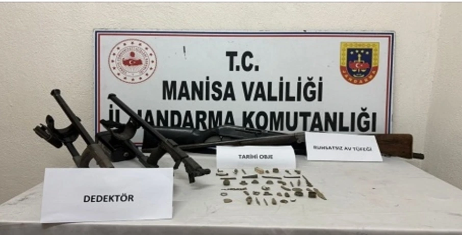 Turgutlu Jandarma’dan Aranan Şahıslara Nokta Operasyon