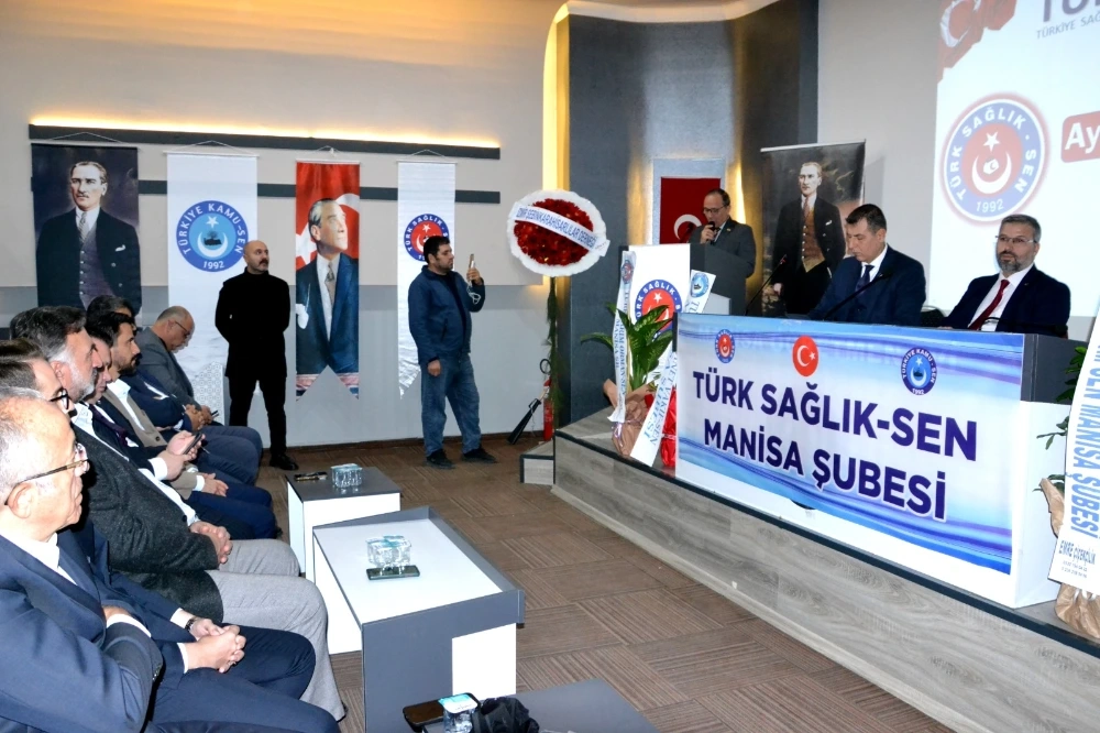 Türk Sağlık-Sen Manisa Şubesi’nde Akagündüz güven tazeledi