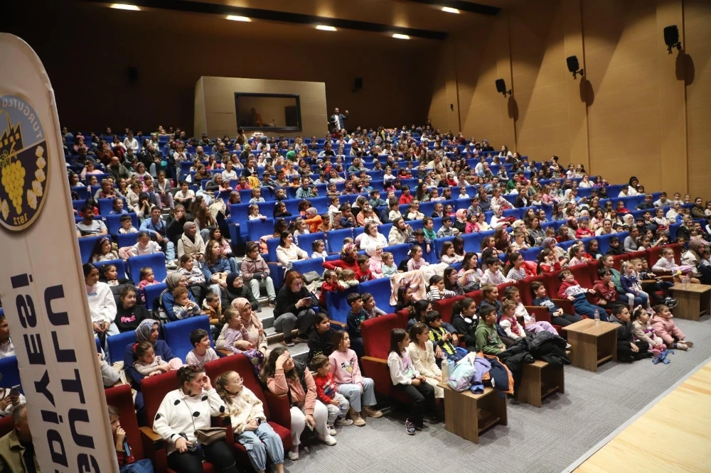 Ters Yüz oyunu Turgutlu’da miniklerle buluştu