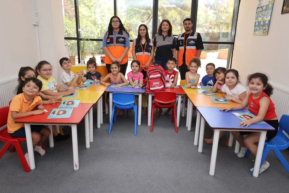 Şehzadeler Belediyesi’nden Miniklere Afet Eğitimi