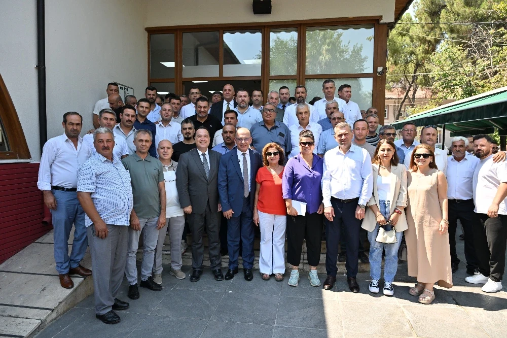 Başkan Dutlulu Turgutlu’da Muhtarlarla Buluştu: “El Ele Verip Manisa’ya Güzel Bir İz Bırakalım”