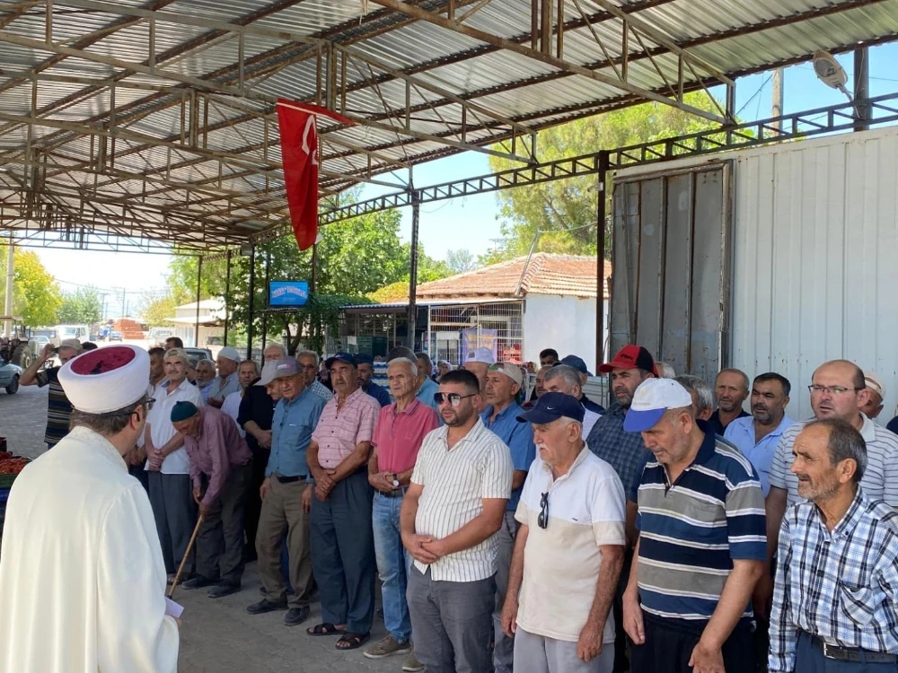 Akhisar Sarıçalı Mahallesi’nde Yağmur Duası Yapıldı