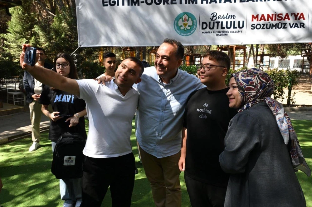 Başkan Dutlulu, LGS’de Başarılı Olan MABEM Öğrencileriyle Buluştu