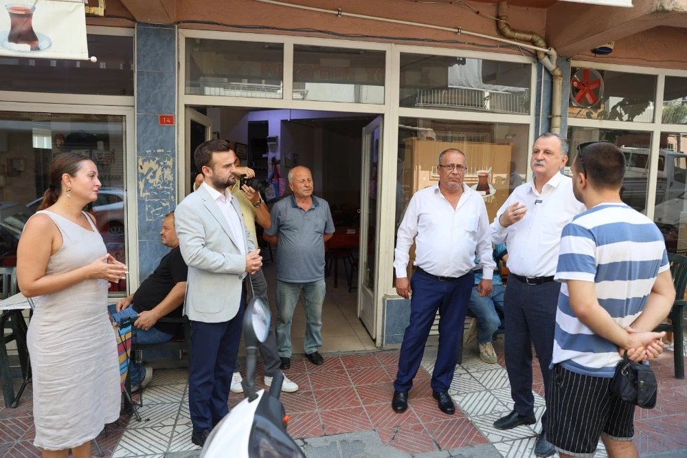 BAŞKAN BALABAN KARAKÖY’DE ESNAF ZİYARETİ YAPTI