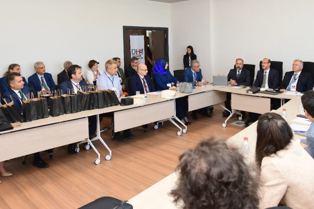 Rektör Kibar, Üniversite Hastaneler Birliği Çalıştayı’na Katıldı