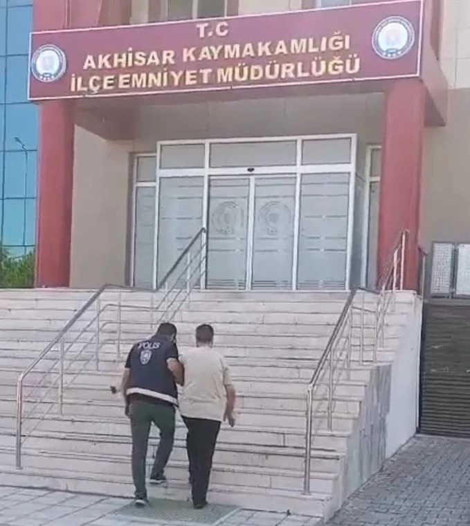 Akhisar’da 54 Yıl Hapis Cezası Bulunan Hükümlü Yakalandı