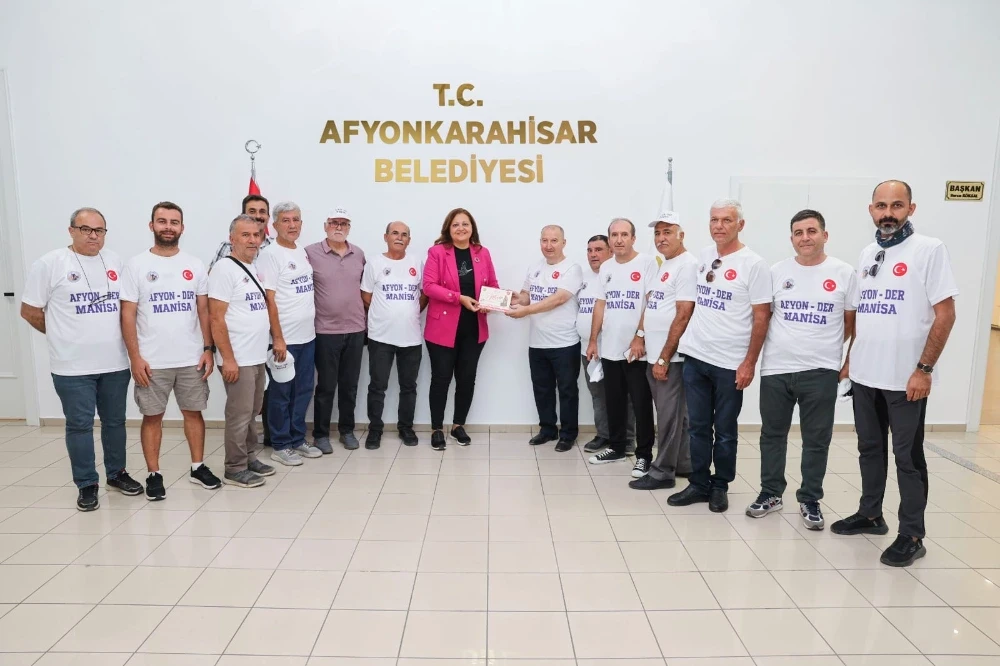 Afyonkarahisarlılar Derneği’nden Coşkulu Zafer Yürüyüşü