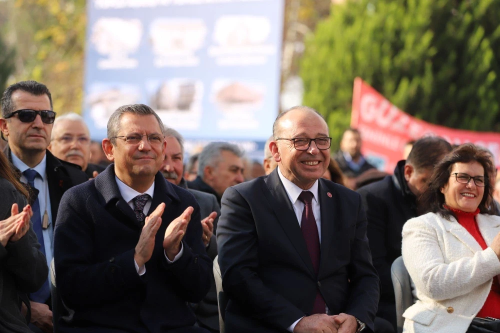Özgür Özel, Turgutlu’da Toplu Açılış Törenine Katılacak