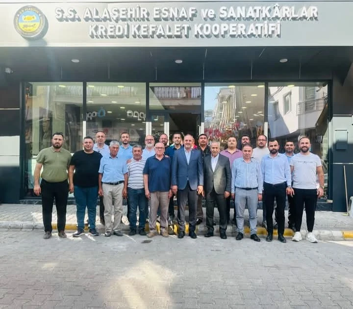 Arınç’tan Alaşehir Esnaf Kefalete Ziyaret