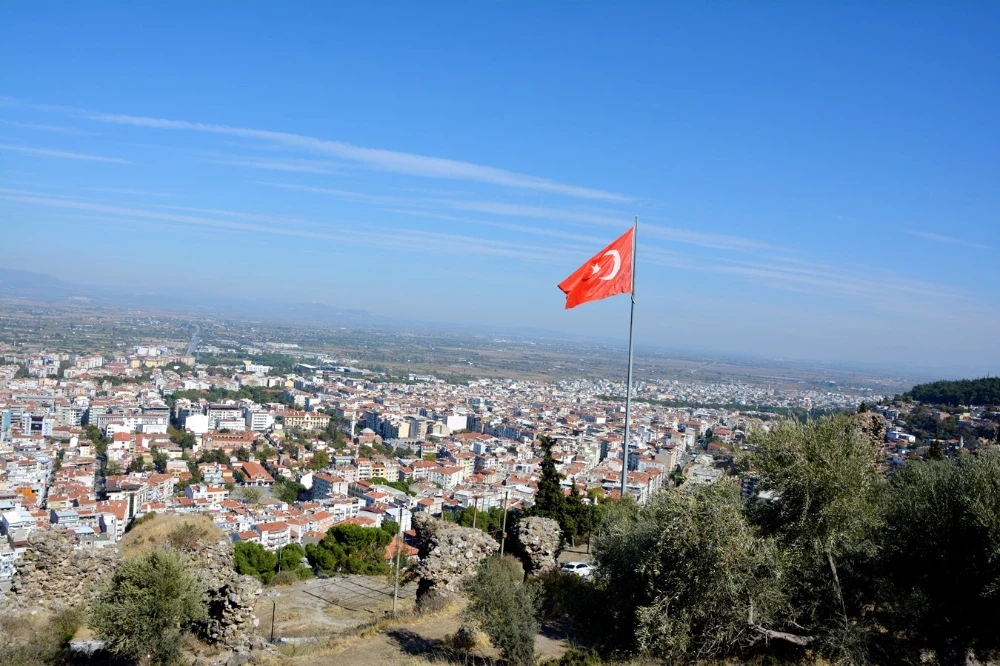 Manisa’nın Kurtuluşunun 103. Yılında Şehir Geçmişten Geleceğe Umutla Yürüyor