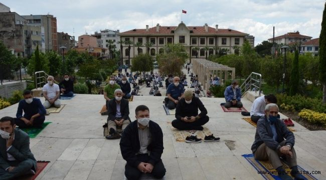 Manisa’da cemaatin cami hasreti sona erdi