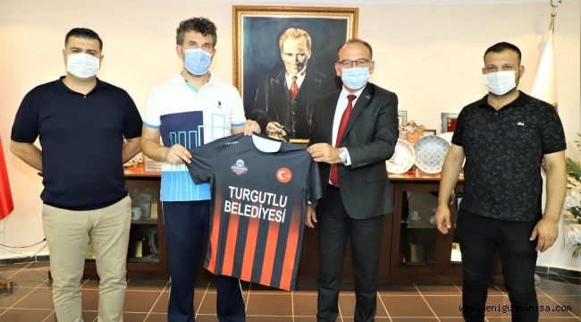 Turgutlu Belediyespor Yener Baştürk İle Yola Devam Dedi