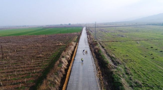 ALAŞEHİR -SALİHLİ ARASINA 21 KM.LİK BETON YOL!