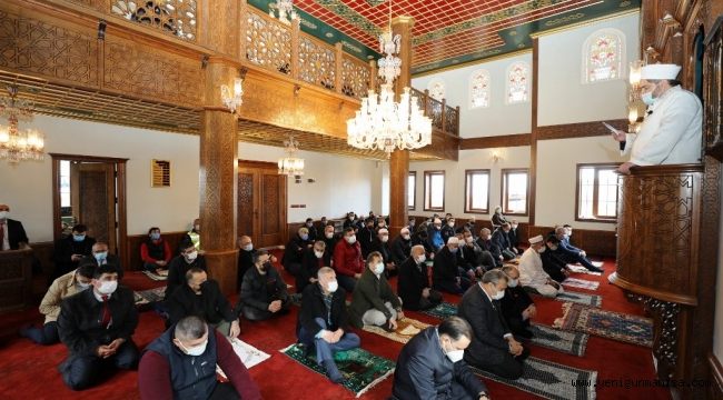 ÇAPAÇARIK CAMİİ’NDE İLK CUMA NAMAZI KILINDI