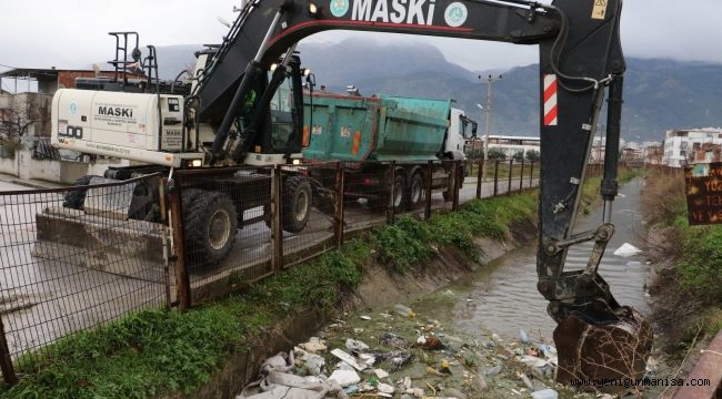 Dere Çöple Doldu, Taşkın Son Anda Engellendi