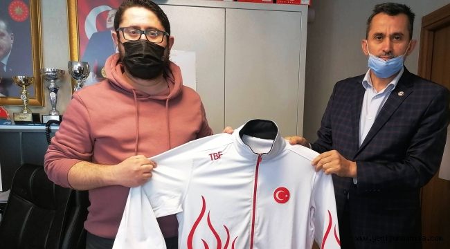 BADMİNTON FEDERASYON BAŞKANI ÖZMEKİK YUNUSEMRE BELEDİYESPOR