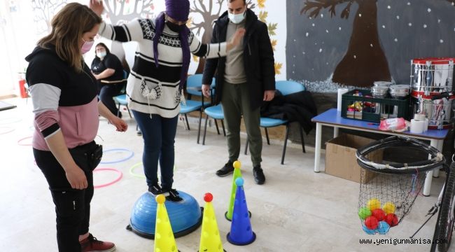 YUNUSEMRE’DEN ÖZEL ÖĞRENCİLERE ÖZEL KURS