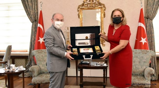 Kosova İstanbul BaşkonsolosuNovoberdaliu,Vali Karadeniz’i Ziyaret Etti