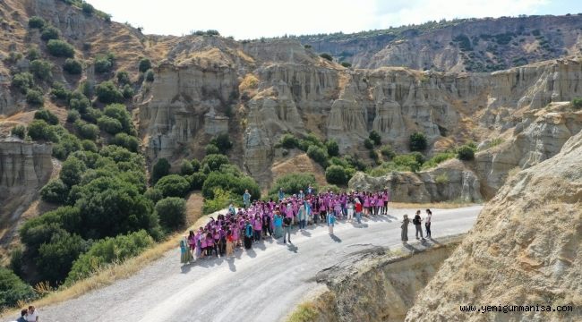 Gençler Manisa doğa kampında buluşmaya devam ediyor