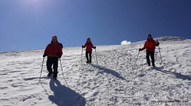 Manisa BBSK’lı Dağcılar, Türkiye’nin Zirvesinde