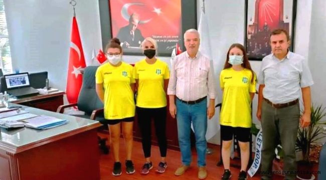 Milli Badmintonculardan Başkan Bilgin