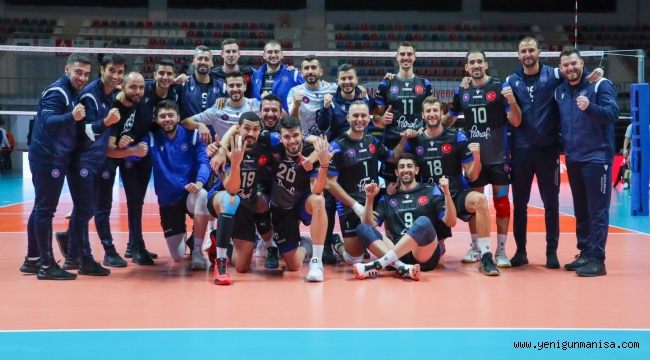 Halkbank set vermedi (3-0)