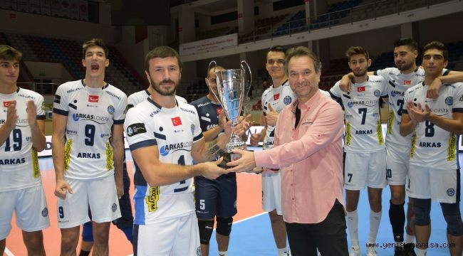 İZMİR TSYD  VOLEYBOL TURNUVASINDA ŞAMPİYON 