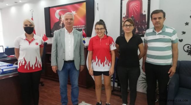 Saruhanlı Belediyesi Badmintoncuları Hırvatistan Yolcusu