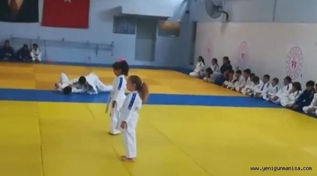 Yunusemre Judoda Kuşak Sınavı Heyecanı Yaşandı