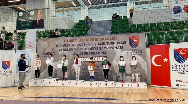  Manisa Bşbsporlu Eskrimcilerden 2 Bronz Madalya