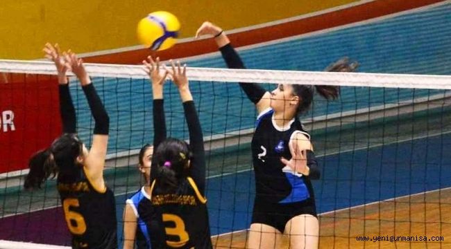 Yunusemreli Voleybolcular deplasmanda galip: 2-3