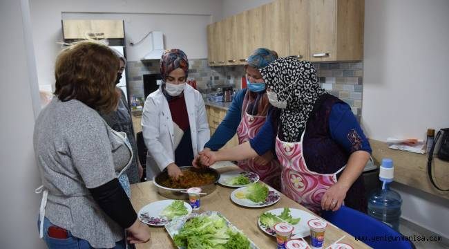 YUNUSEMRELİ KURSİYERLER TEVFİKİYE HANIM LOKALi’NDEN ÇOK MEMNUN