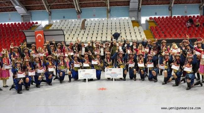 MANİSA’DA HALK OYUNLARI HEYECANI SONA ERDİ