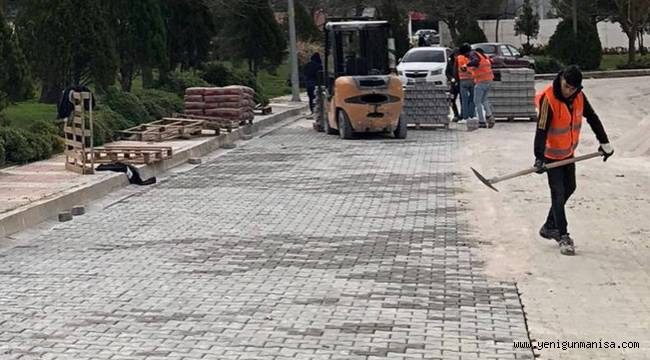 YUNUSEMRE’DE YOL ÇALIŞMASI SÜRÜYOR