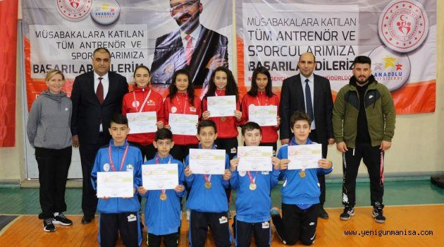 Badmintonda Manisa Başarısı